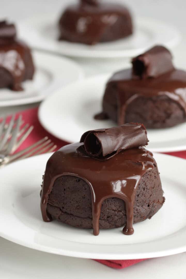 molten chocolate lava cake, Chocolate desserts for Valentine's