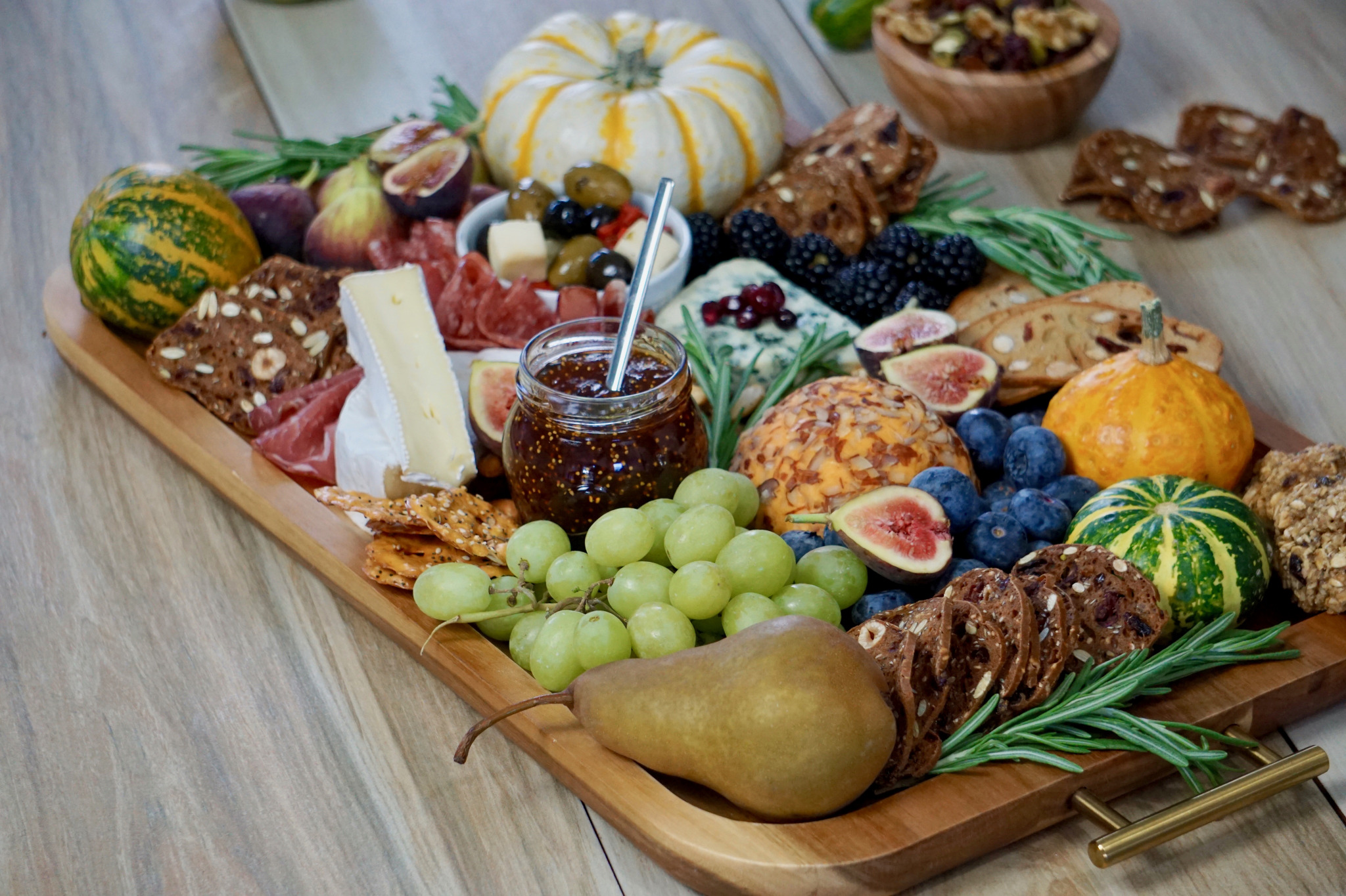 How to make the best Thanksgiving charcuterie board