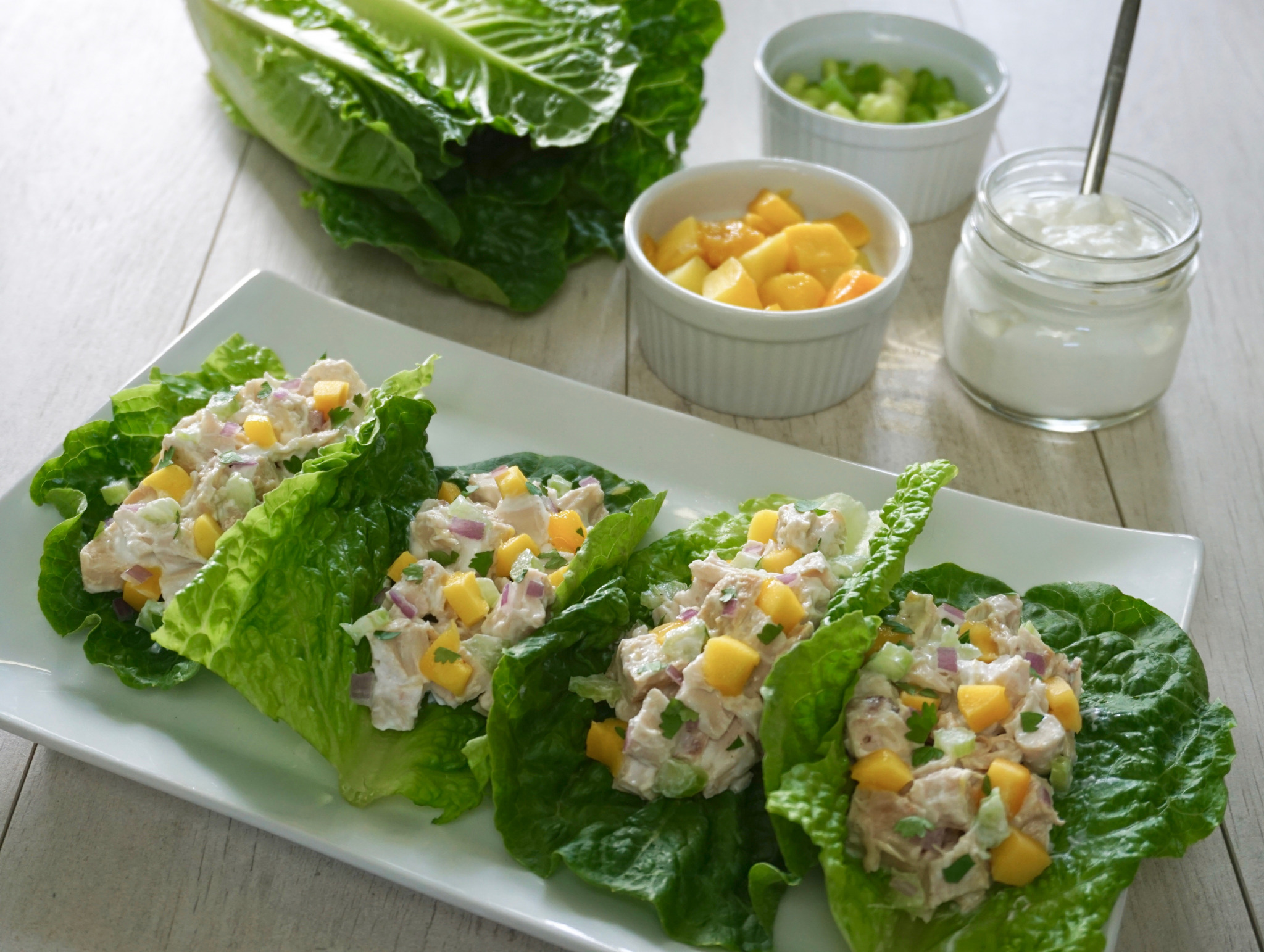 keto friendly chicken salad lettuce wraps
