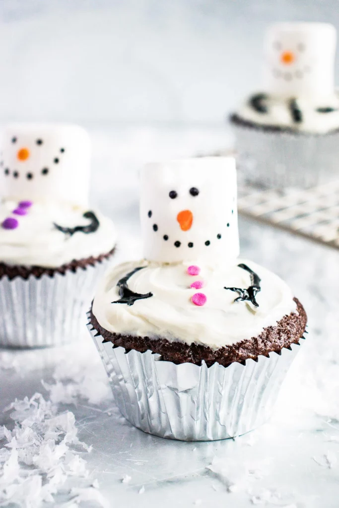 Easy Snowman Cupcakes