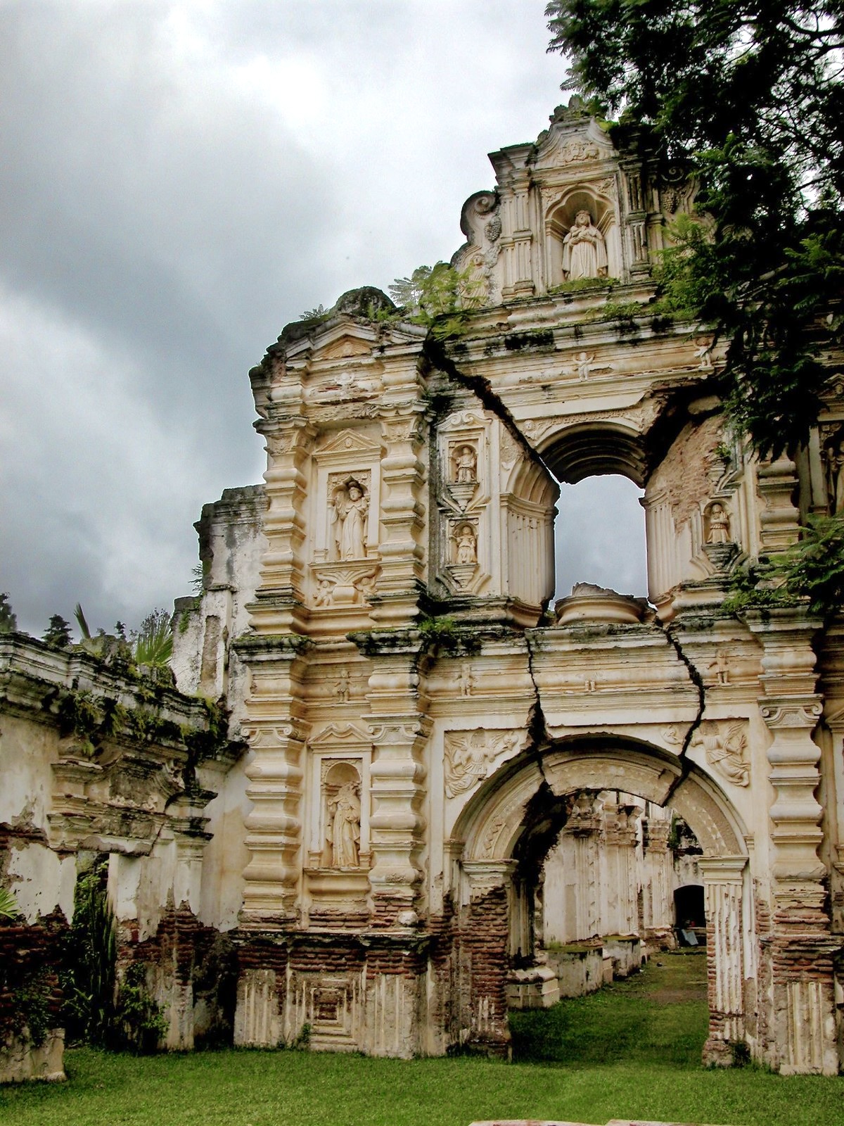 Santa Rosa Church ruins in Antigua Guatemala. Photo by youngrobv on Flickr. Creative Commons License.
