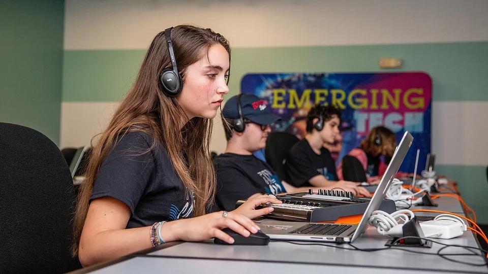 Virtual design and technology camps for teens