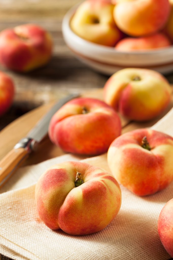 donut or Saturn peaches, best peaches for making peach desserts