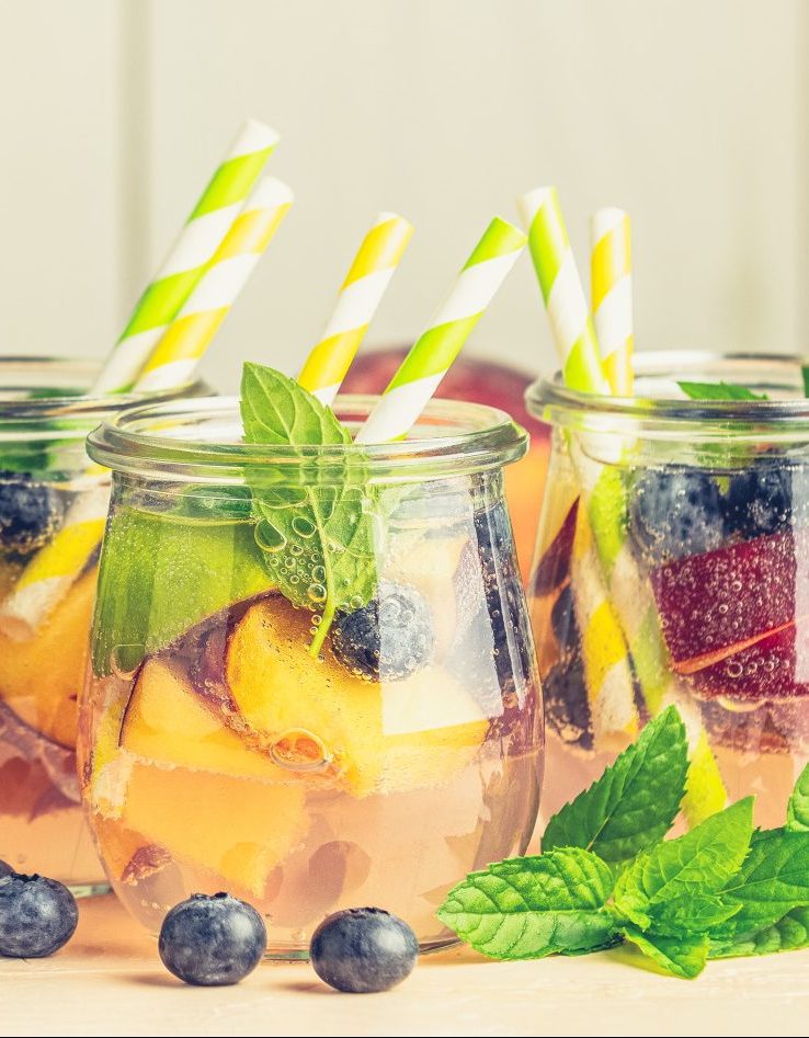 Best peach sangria summer cocktail