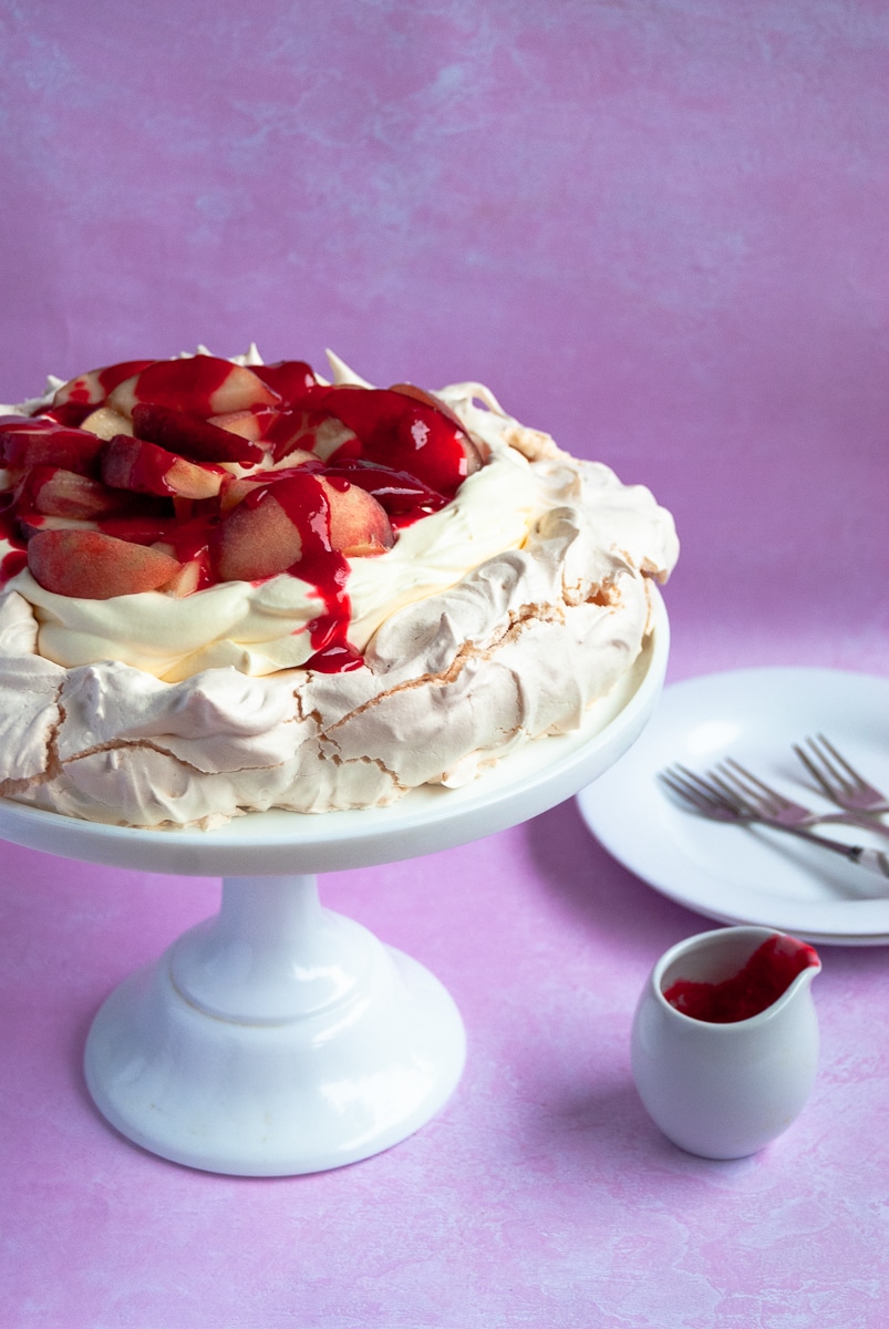 Amazing peach Melva pavlova recipe