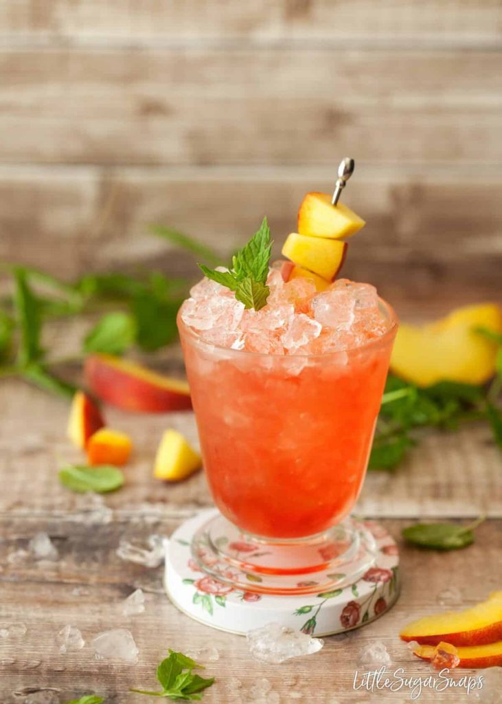 Raspberry Peach Bramble cocktail