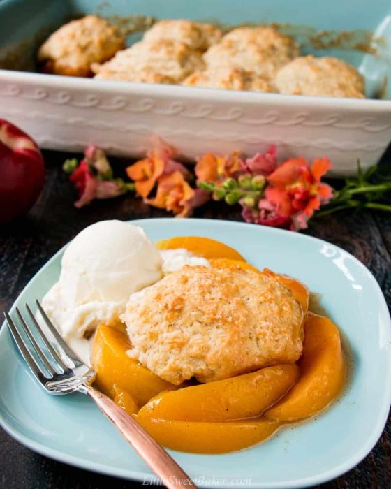 Best Peach Desserts: Easy Peach Dessert Recipes to Enjoy All Summer Long