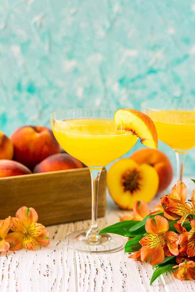 Peach Daiquiri and best peach cocktails
