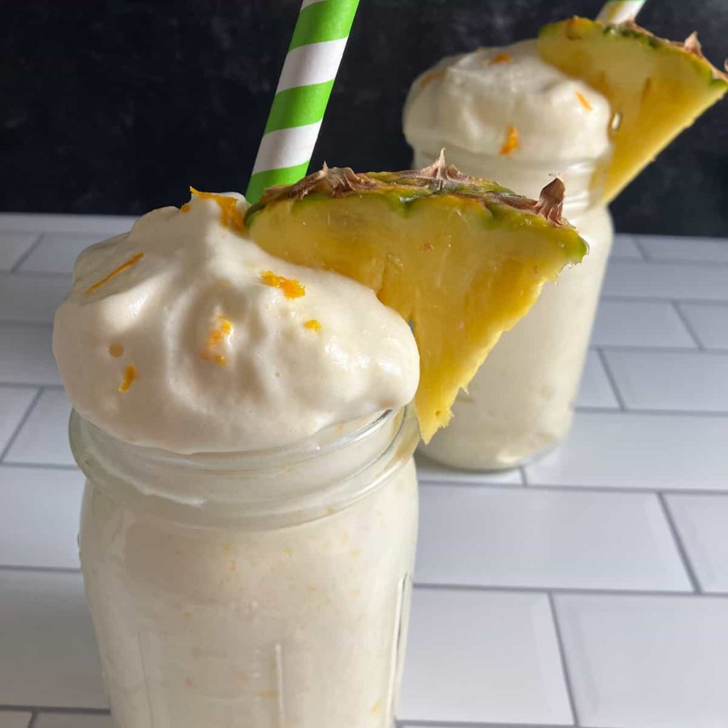 Pineapple peach smoothie and best peach smoothie recipes