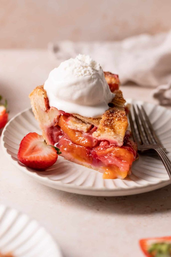 Brown butter strawberry peach pie and the best peach pies