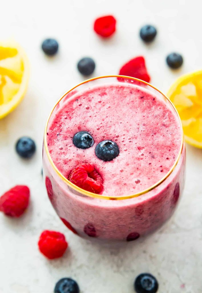 Tropical Dragon Fruit Smoothie Recipe - Emily Laurae