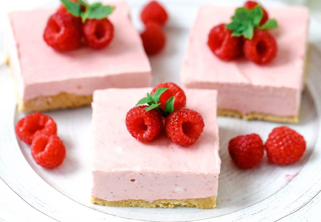 No bake raspberry cheesecake squares