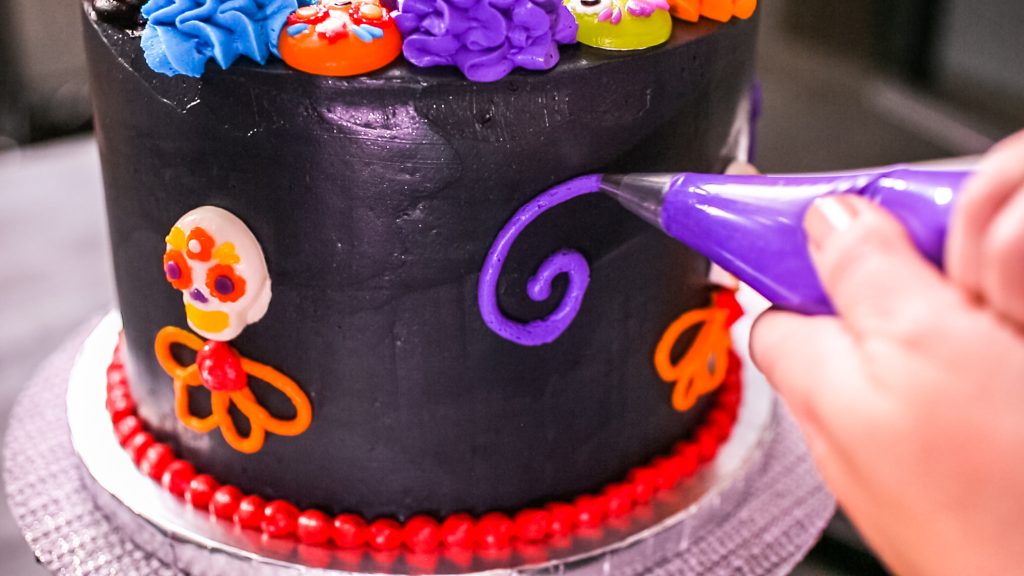 How to make a Sugar Skull Cake for Day of the Dead