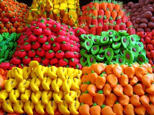 Frutas de mazapán, dulces típicos guatemaltecos a base de mazapán con forma y color de fruta