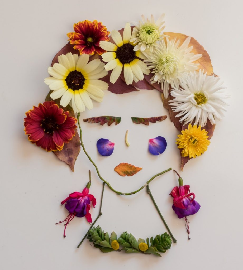 Frida Kahlo craft for kids: making a Frida Kahlo portrait with natural flowers