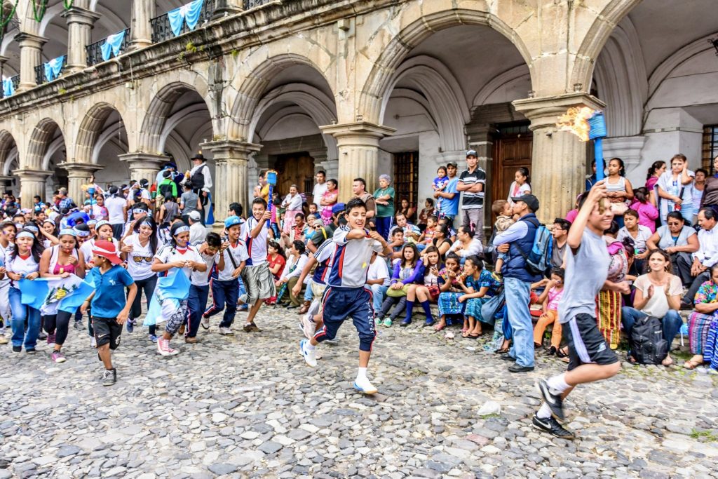 Las antorchas Antigua Guatemala 2